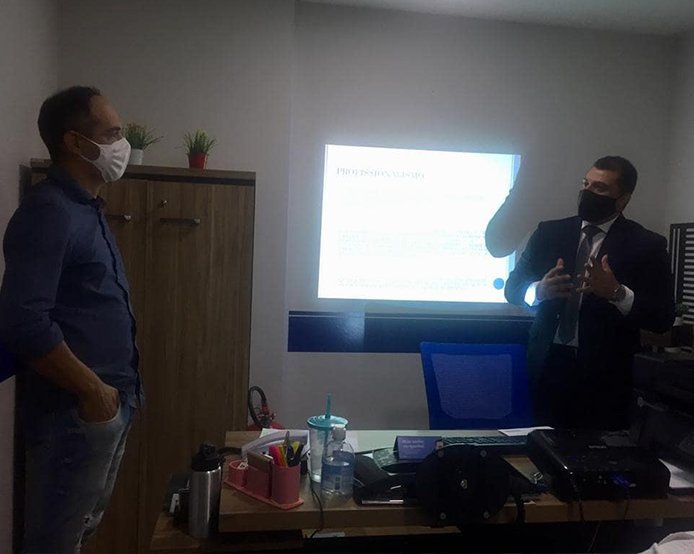 Reunião com funcionários da Casa Nova - tema: segurança de dados